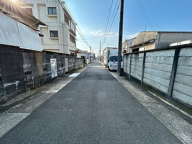 前面道路
2025年11月撮影