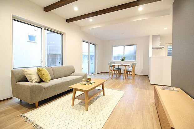 リビング　同一仕様
■ガス温水式床暖房がリビングをムラなくあたたかく