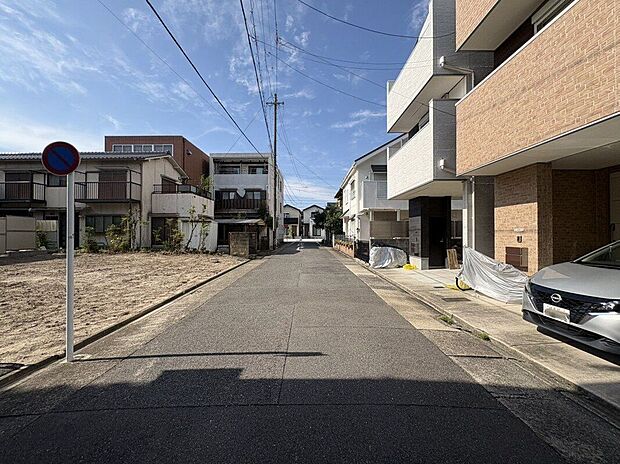 東側前面道路(2026年7月撮影)