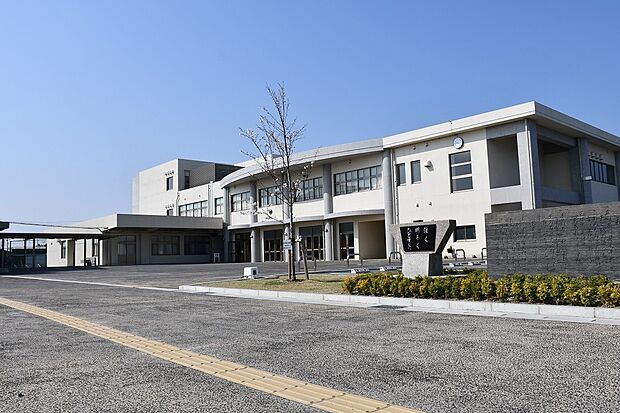 稲沢西小学校（約790m）