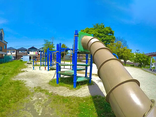 鷲田公園（約310m）