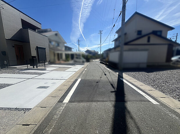 【前面道路　南側4.0ｍ】■2025年8月撮影