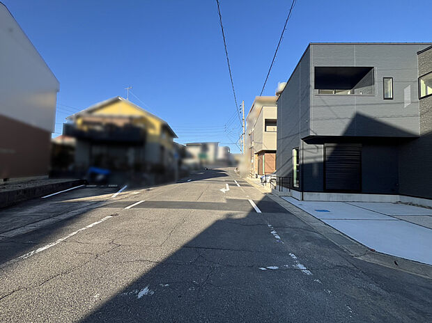 【前面道路　北西側7.9m～8.0m】■2025年11月撮影