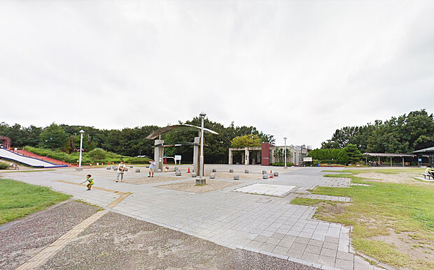 小幡緑地（西園）（約270m）