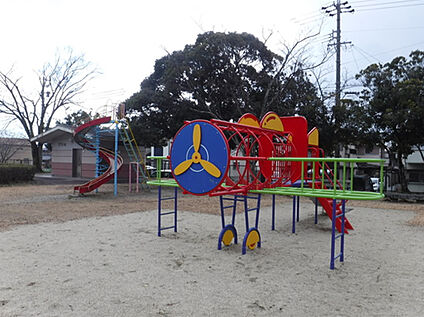 不二ガ丘公園 100m(徒歩2分)