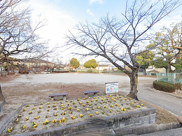 北山台南公園（約230m）