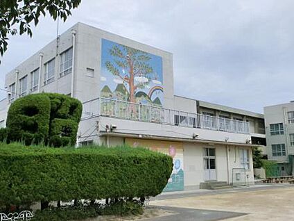 昭和橋小学校 550m(徒歩7分)