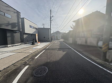 道路写真　北西側5.9ｍ