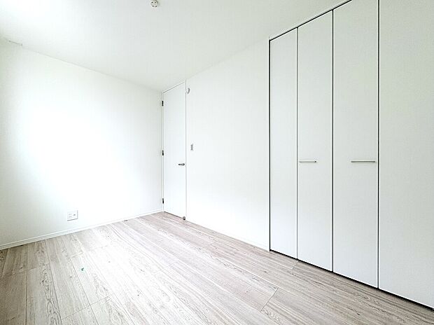 【洋室 施工例】■子ども部屋にも広々クローゼット