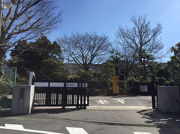 岡崎市立葵中学校（約1,100m）