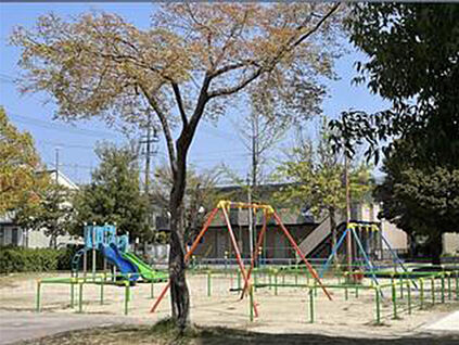 六条第二公園 230ｍ(徒歩3分)