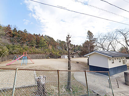 傍示本公園 450ｍ(徒歩6分)