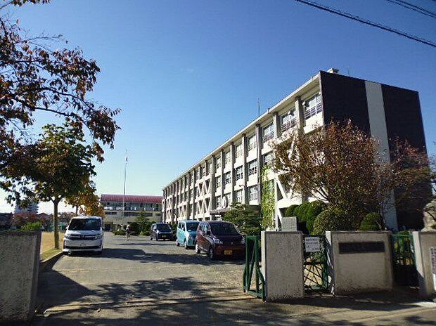 一宮市立末広小学校(約650m)