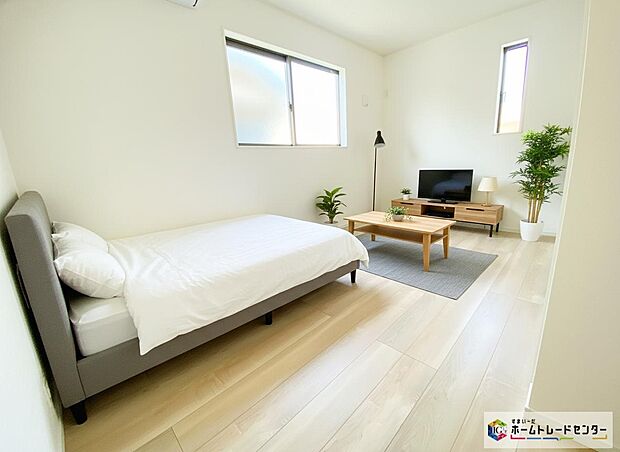 ≪Room≫
心地良い風を感じられる全居室２面採光！風通しがよく効果的に空気の入れ替えができます☆
※家具をCGで加工しています。家具付き販売ではございません。