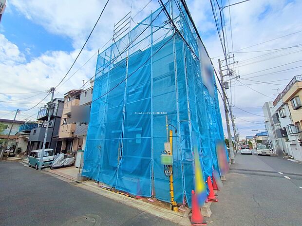 ≪内覧以外にも資金計画やライフプランに寄り添ったご提案をいたします♪≫
カースペースあり!前面道路ゆとりがあるため駐車もラクラク♪