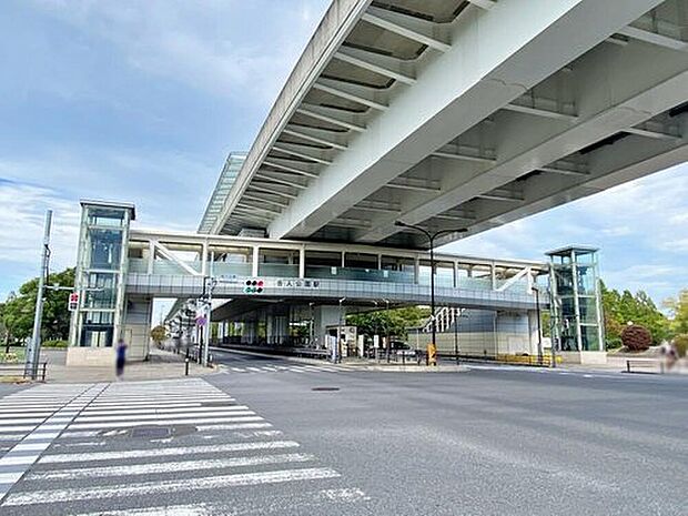 日暮里舎人ライナー「舎人」駅まで徒歩12分