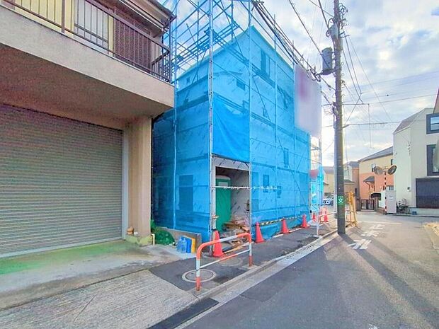 ≪内覧以外にも資金計画やライフプランに寄り添ったご提案をいたします♪≫
充実の仕様設備で暮らし快適!陽当たりとプライバシーを考えた2階リビング・キッチンパントリー、リビングカウンター付き