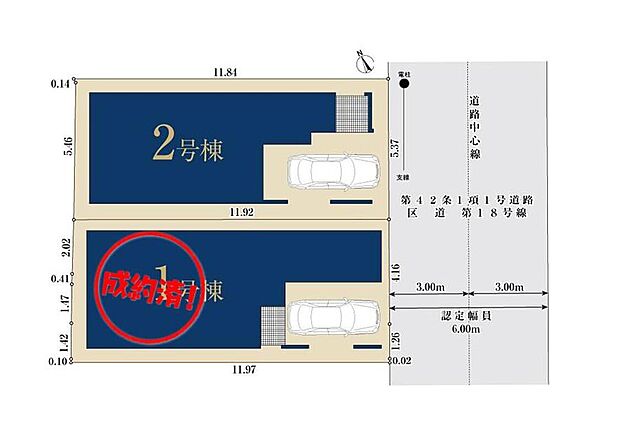 カースペースは雨の日も安心のビルトインガレージ！前面道路は広々としているため、駐車の際にも快適です♪
