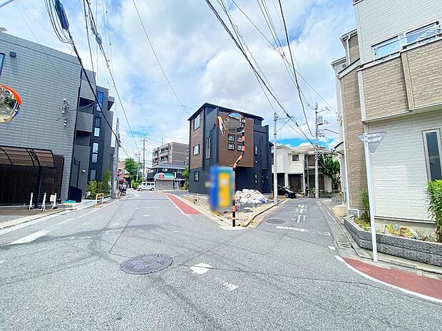 ≪内覧以外にも資金計画やライフプランに寄り添ったご提案をいたします♪≫
東武伊勢崎線「竹ノ塚」歩17分☆
東武伊勢崎線3駅が徒歩圏内です！