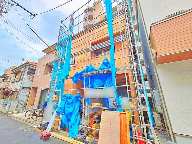 ≪現地ご案内は便利なネット予約も可能です!お気軽にお問い合わせください♪≫
東京メトロ千代田線「北綾瀬」駅徒歩11分!JR常磐線「亀有」駅徒歩18分!2駅徒歩圏の好立地です♪