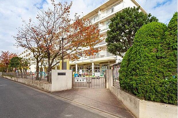 六木保育園（約350m）