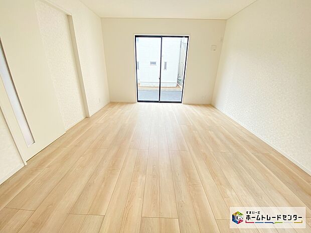 【リビング】≪Living room≫
採光良好なリビングは、ご家族の憩いの空間。居心地の良い快適な安らぎの場所にもなりそうです。