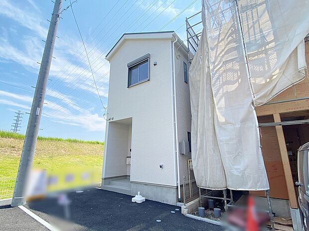 【現地外観写真】≪きっとお好みの住まいが見つかります！≫
全棟防犯カメラ設置済でご家族の日々の安心も守ります！ぜひ一度ご見学ください♪