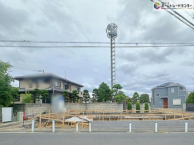 【前面道路含む現地写真】≪内覧以外にも資金計画やライフプランに寄り添ったご提案をいたします♪≫
充実の仕様設備で暮らし快適！大型の収納スペース充実！WIC、SIC完備♪・角地につき陽当たり良好♪駐車並列2台可！