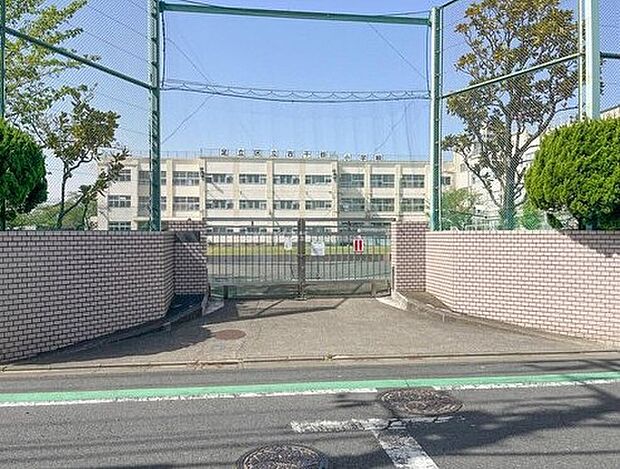 足立区立古千谷小学校（約450m）