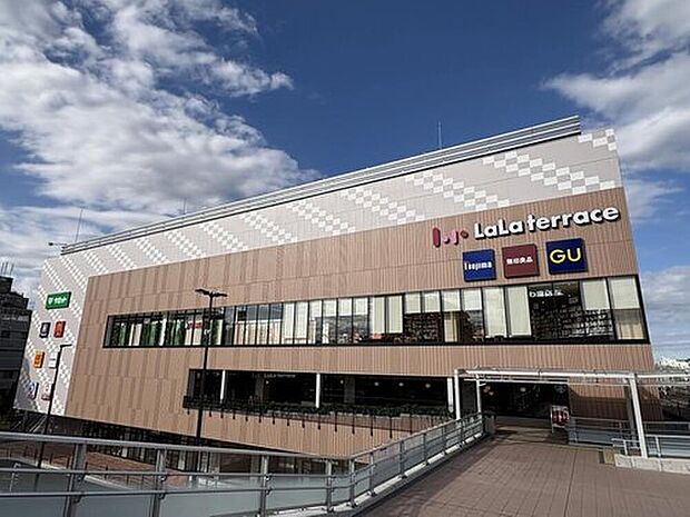 ららテラス北綾瀬（約2,200m）