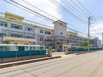 三郷市立北中学校 1900ｍ(徒歩24分)