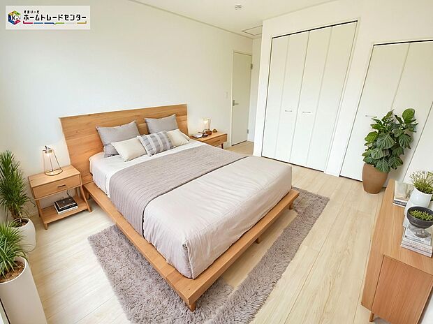 【居室】≪Room≫
収納も多く住みやすい邸宅です♪
ご家族での生活に寄り添う設計となっております。
ご夫婦で別々に使えるセパレート収納付き。
※家具をCGで加工しています。家具付き販売ではございません。