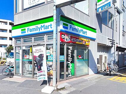 ファミリーマート鐘ヶ淵駅前店 300ｍ(徒歩4分)