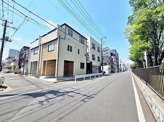 【前面道路含む現地写真】≪見学予約ができます!≫緑が多く閑静な住宅街!この街で・この家で暮らしたいと思わせる理由を是非現地でお確かめ下さい!