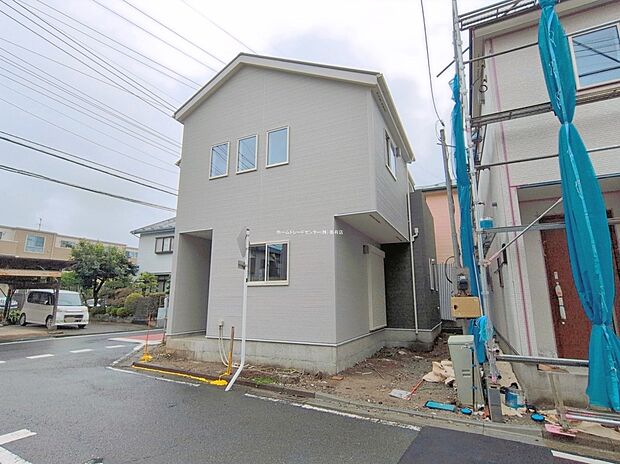【前面道路含む現地写真】現地（2026年6月）■一戸建ての大きなメリットは、「自分の土地」を自由に使えること。好きなペットが飼えるほか、ガーデニングやＤＩＹ、車やバイクの手入れなど様々な趣味を楽しめます！
