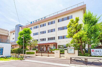 葛飾区立新宿中学校 700ｍ(徒歩9分)