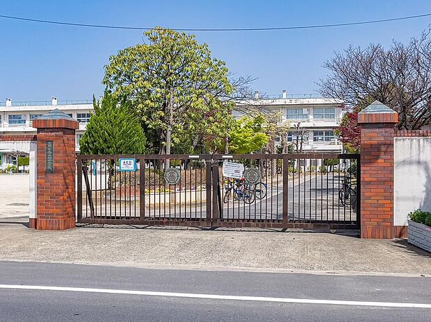 三郷市立高州小学校(約650m)