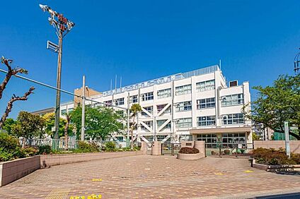 江戸川区立二之江第二小学校 300m(徒歩4分)