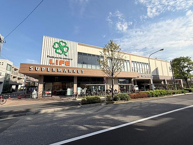 ライフ本一色店（約1,100m）