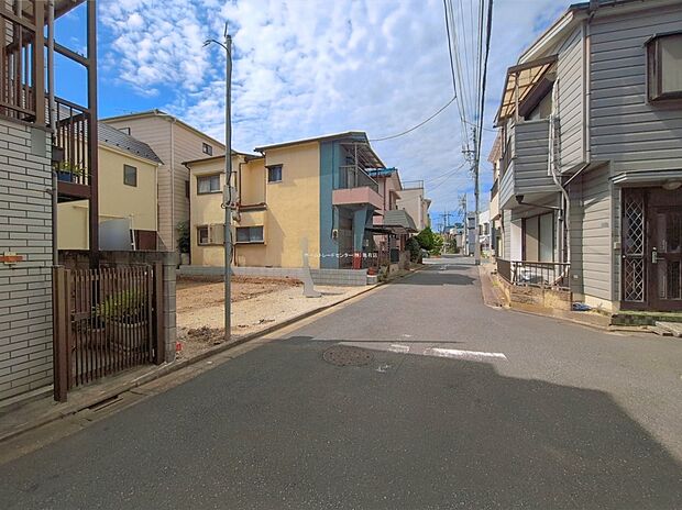 【現地外観写真】現地(2026年8月)撮影
◆住宅性能評価の6項目で最高等級を取得!◆
耐震等級(倒壊・損傷等防止)・耐風等級・劣化対策等級
ホルムアルデヒド対策等級・維持管理対策等級