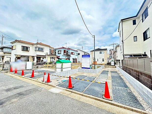 【現地外観写真】現地(2026年8月)撮影
カースペースも2台分ございますので、通勤で車をお使いの方にもオススメ◎
当日のご案内も可能です♪♪