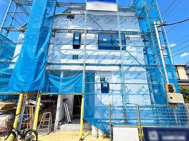 【前面道路含む現地写真】≪現地ご案内は便利なネット予約も可能です!お気軽にお問い合わせください♪≫小学校まで徒歩4分!お子様の通学も安心♪アリオ亀有まで徒歩9分!お買物にも便利♪ご家族みんなが暮らしやすいエリアです♪