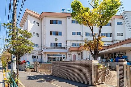 江戸川区立鹿本中学校 1000m(徒歩13分)