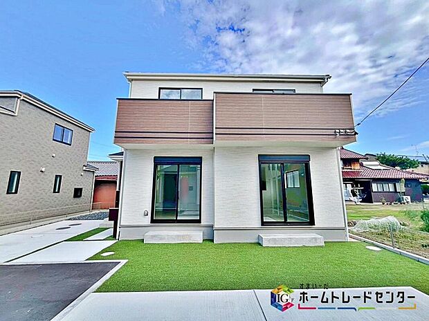 春日井市上田楽町、全4棟(写真B号棟)
ご好評につき残り1棟!
ぜひ現地にて、実際の建物・街並み・日当たり等ご確認下さい♪
お問い合わせはお気軽に☆
ホームトレードセンター株式会社まで♪