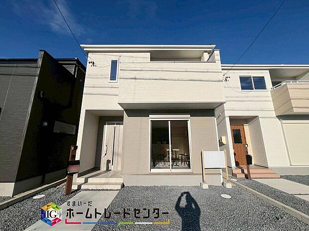 リーブルガーデン小牧市小木 6号棟
ご好評につき残り4棟!
2・3号棟 2026年2月完成予定☆
6・8号棟 2025年11月完成☆
お問い合わせはお気軽に♪