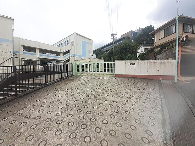 名古屋市立久方中学校まで1440m