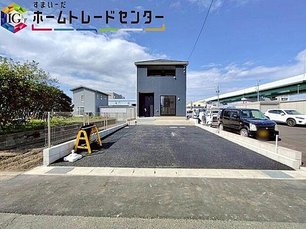 豊山町豊場第17 限定1棟
堂々完成しました☆ご案内可能です♪
