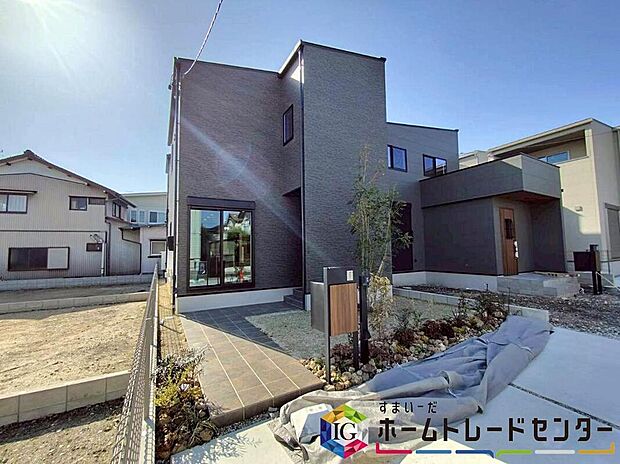 瀬戸市平町１期　４号地
完成済み物件につき、ご案内可能です♪
ぜひ現地にて、実際の建物・日当たり・周辺環境などご覧ください♪
お問い合わせはお気軽に、ホームトレードセンター株式会社まで！