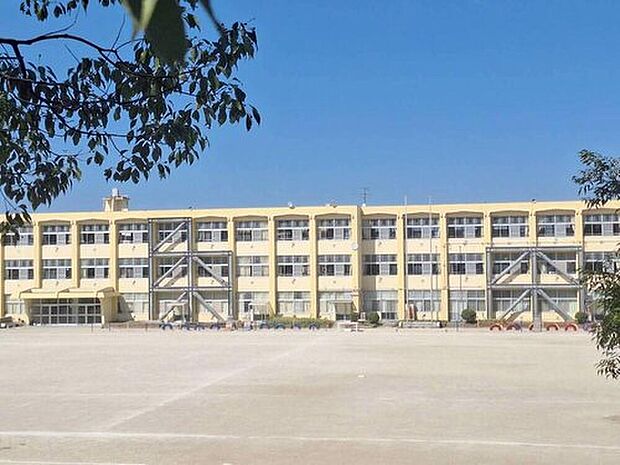 瀬戸市立幡山西小学校（約2,000m）