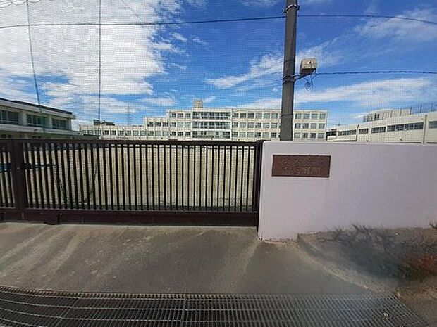 名古屋市立大清水小学校（約685m）